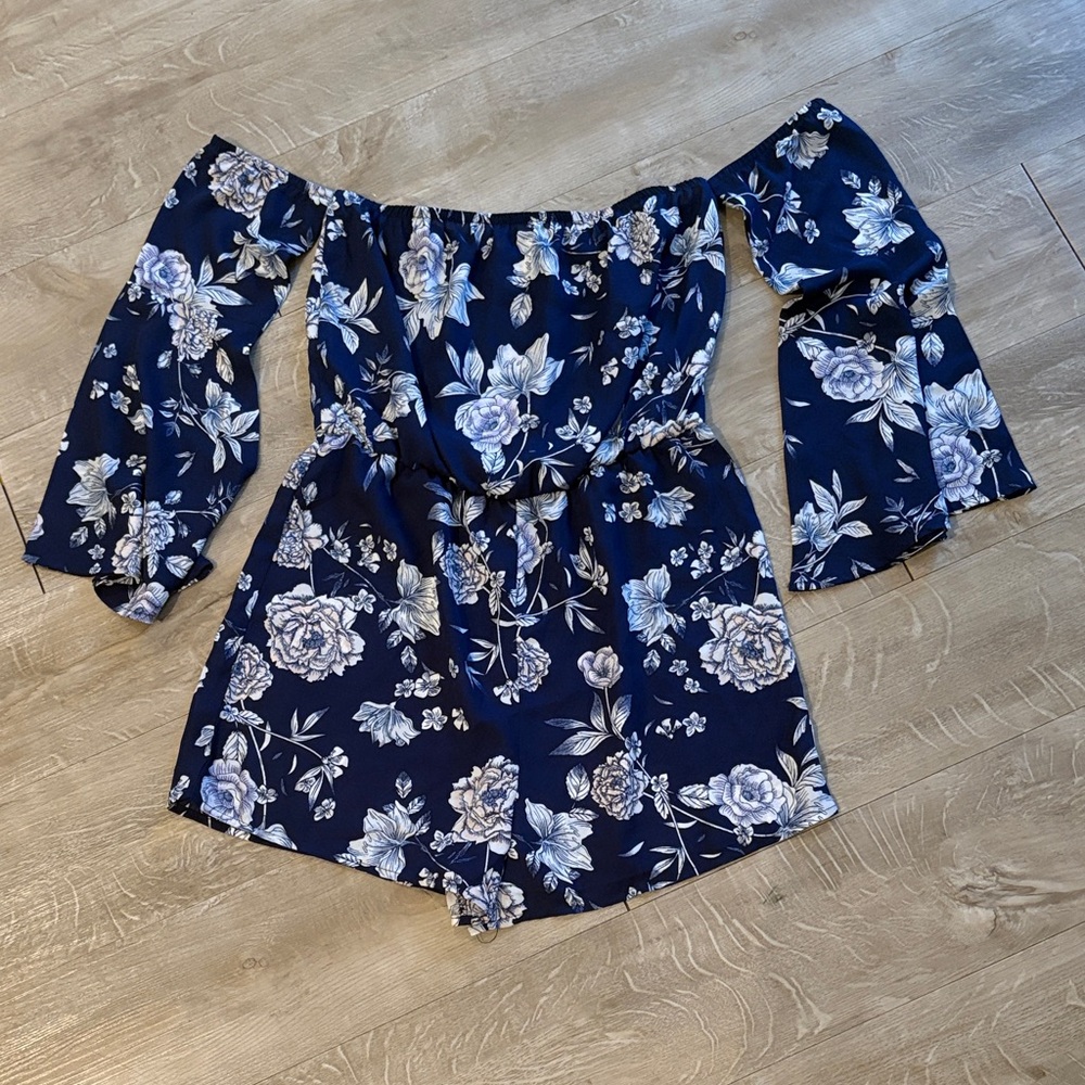 Streetwear Society Off The Shoulder Romper Size Medium